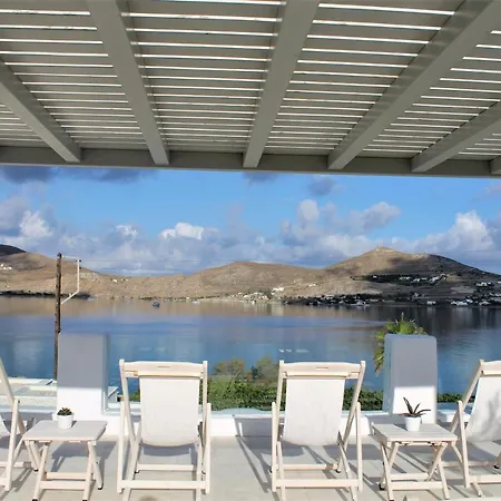 Parian Lithos Otel 3*