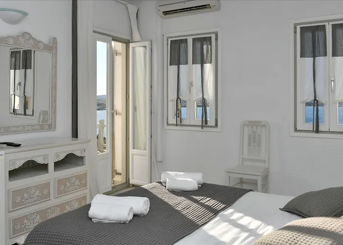 Hotel Parian Lithos 3*