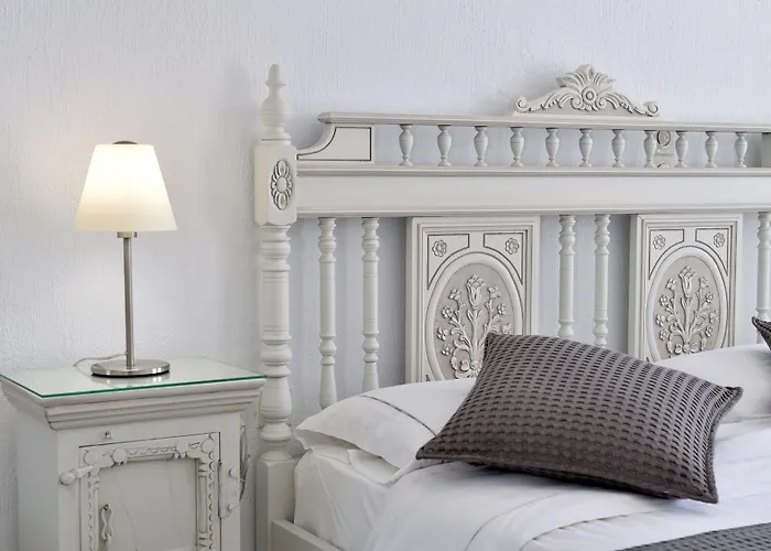 Parian Lithos Hotel Naousa