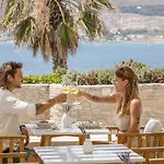 Parian Lithos Hotel 3*