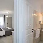 Hotel Parian Lithos Nausa