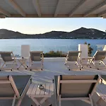 Parian Lithos Hotel 3*