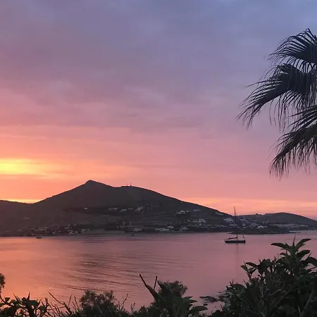 Parian Lithos ホテル