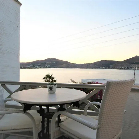 Parian Lithos ナウサ