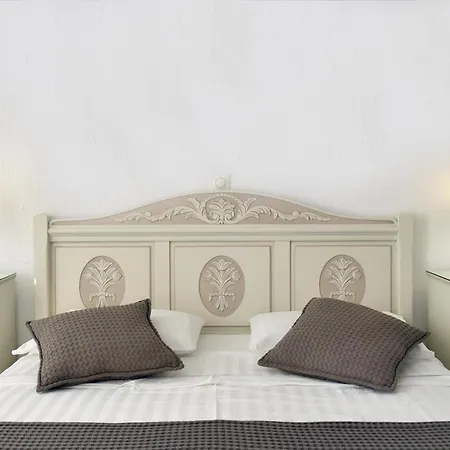 Hotel Parian Lithos Naousa (Paros)