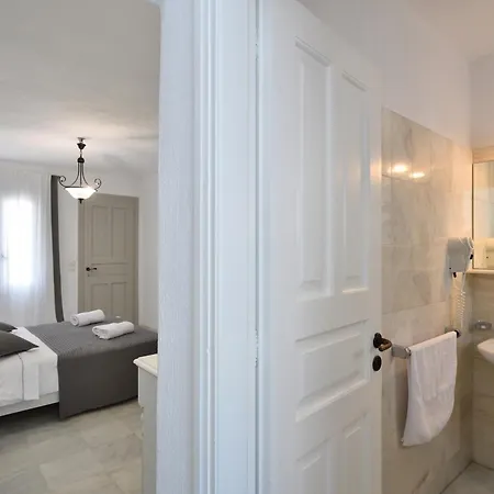 Hotel Parian Lithos Naousa (Paros)