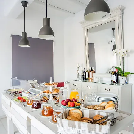 ホテル Parian Lithos