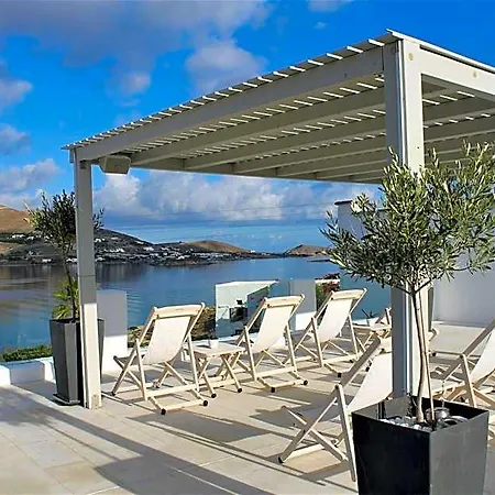 Parian Lithos Hotel