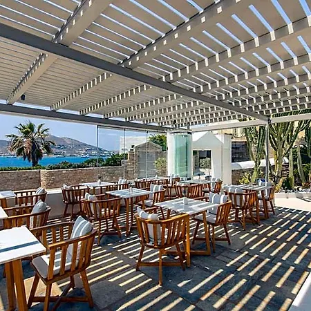 Parian Lithos Hotel 3*
