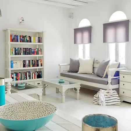 Hotel Parian Lithos