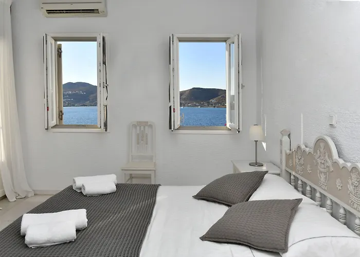 Hotel Parian Lithos 3*