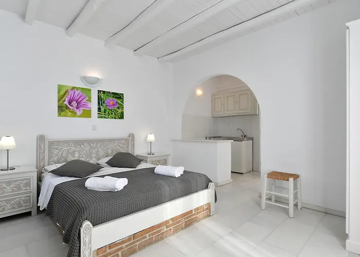 Parian Lithos Naousa